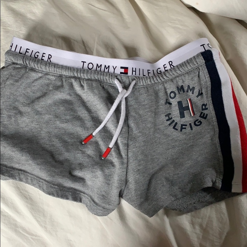 tommy hilfigure shorts